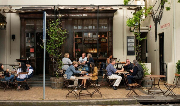 Bartinney-Wein-und-Champagnerbar-Stellenbosch
